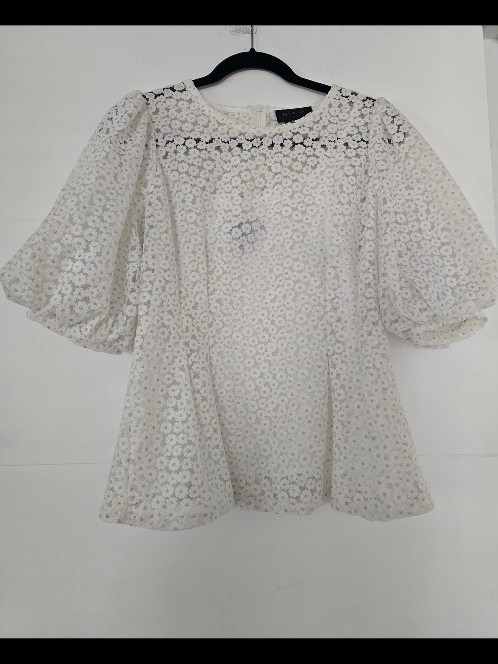 GRACIA White Floral Lace Puff Sleeve Blouse Top Camisole Lining Gold Flecks Sz M